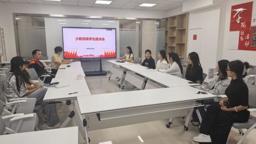 2138CC太阳集团在“一站式”学生社区  召开少数民族学生座谈会