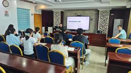 我院教师受邀为国家统计局淮北调查队做课题研究专题培训